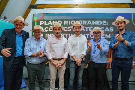 Imagem ilustrativa da notícia: Casa da Famurs na Expointer sedia debate sobre municípios sem acesso asfáltico