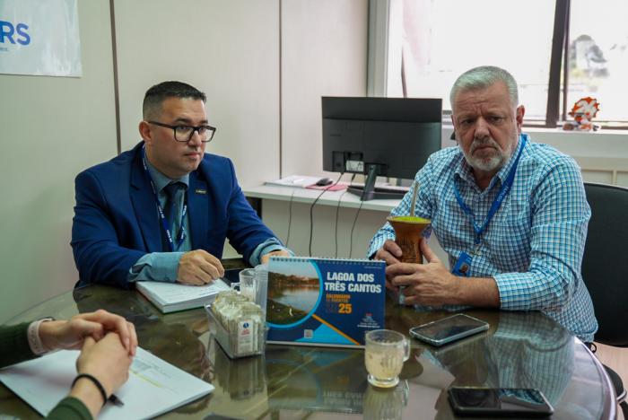 Imagem ilustrativa da notícia: Famurs e CREA-RS reforçam parceria para apoiar municípios na reconstrução pós-desastres