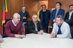 Imagem ilustrativa da notícia: Famurs participa de assinatura de convênios entre Estado e municípios para investimentos em esporte e lazer