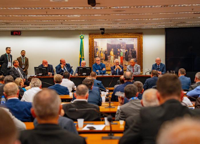 Imagem ilustrativa da notícia: Famurs e CNM reúnem prefeitos e bancada gaúcha em Brasília para articular pautas urgentes dos municípios